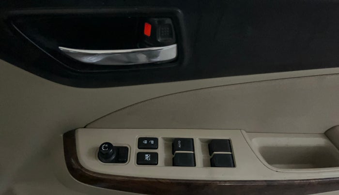 2018 Maruti Dzire ZXI, Petrol, Manual, 27,812 km, Driver Side Door Panels Control
