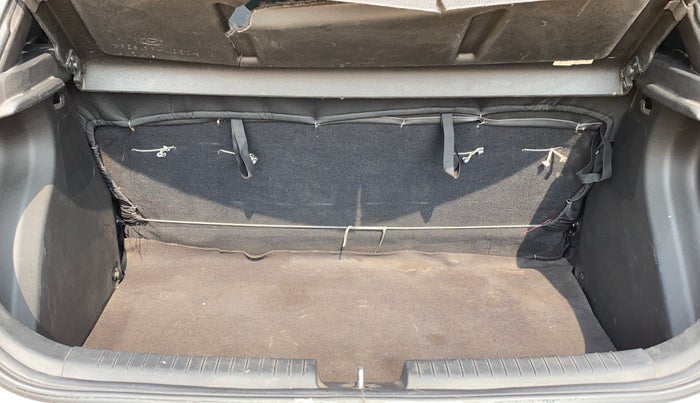 2017 Hyundai Elite i20 SPORTZ 1.2, Petrol, Manual, 99,127 km, Boot Inside