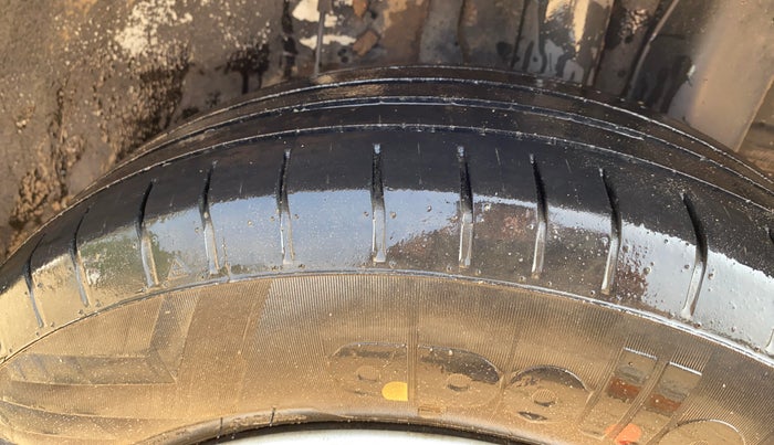 2017 Hyundai Elite i20 SPORTZ 1.2, Petrol, Manual, 99,127 km, Left Rear Tyre Tread