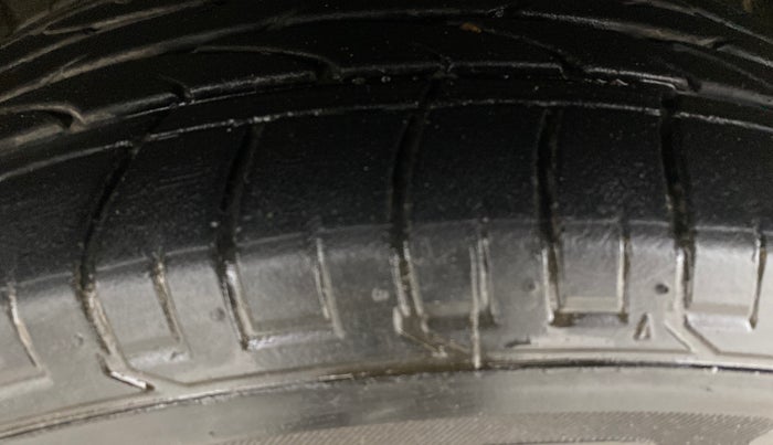 2020 MG HECTOR SHARP 1.5 DCT PETROL, Petrol, Automatic, 56,405 km, Left Front Tyre Tread