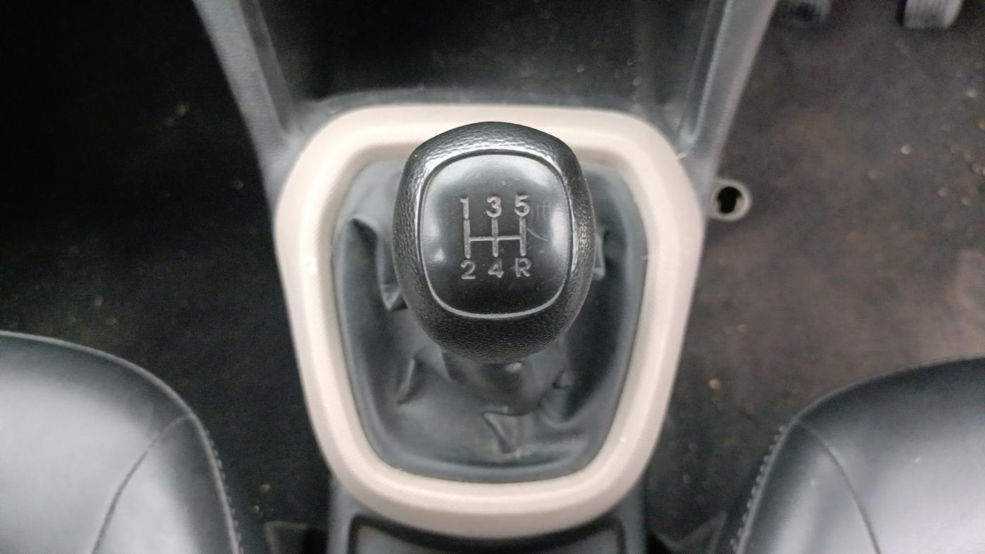 2014 Hyundai Grand i10 MAGNA 1.2 KAPPA VTVT, Petrol, Manual, 64,111 km, Gear Lever