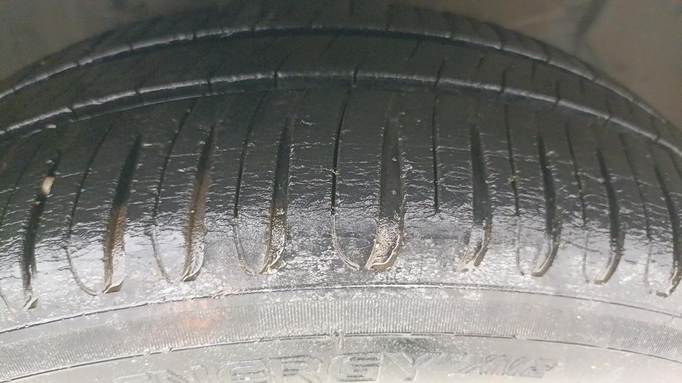 2014 Hyundai Grand i10 MAGNA 1.2 KAPPA VTVT, Petrol, Manual, 64,111 km, Right Front Tyre Tread