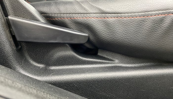 2015 Ford Figo 1.2 EXI DURATEC, Petrol, Manual, 26,297 km, Driver Side Adjustment Panel