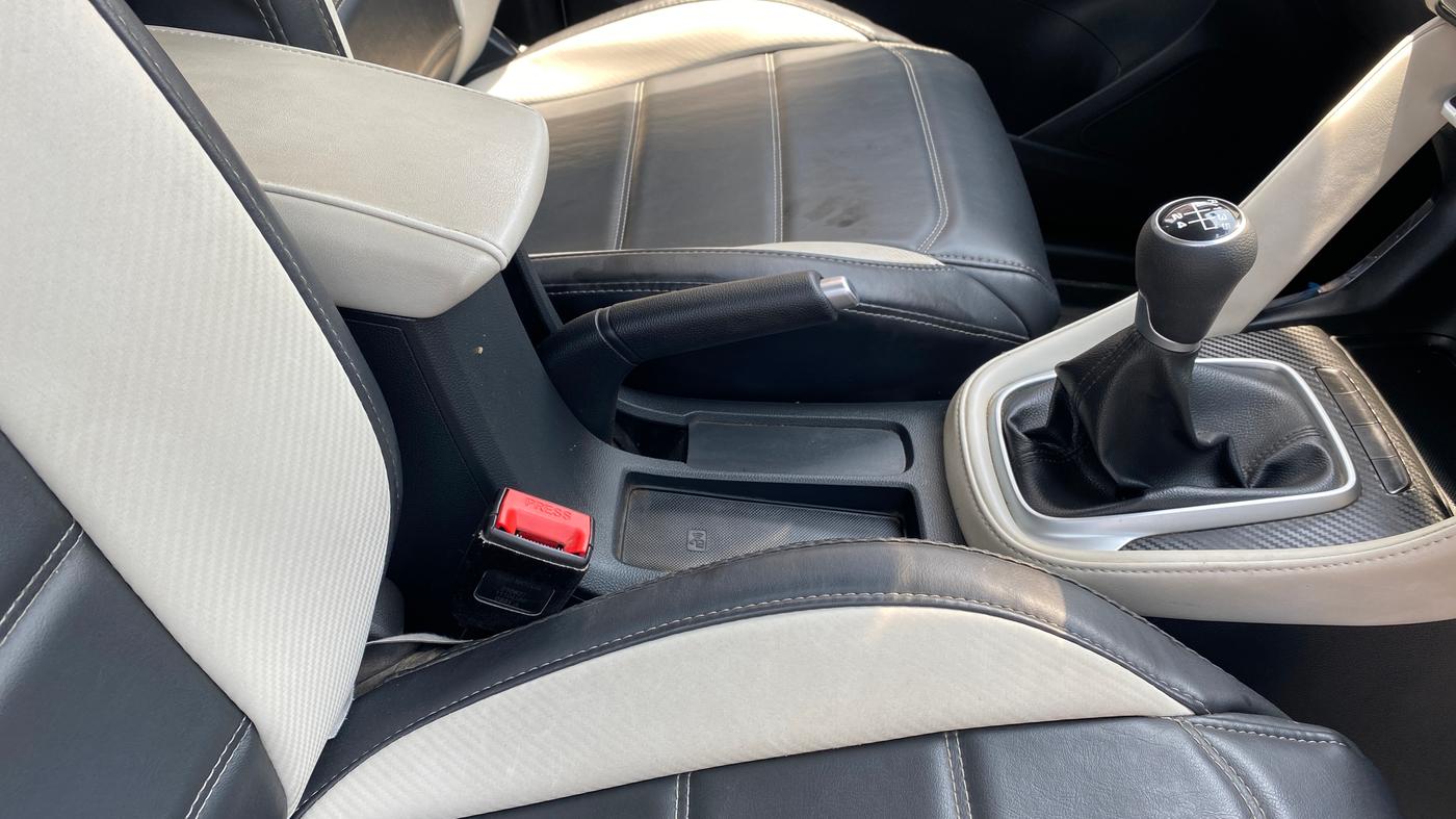 2022 MG ASTOR SUPER EX 1.5 MT, Petrol, Manual, 9,425 km, Gear Lever