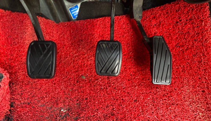 2020 Maruti Swift VXI, Petrol, Manual, 44,037 km, Pedals