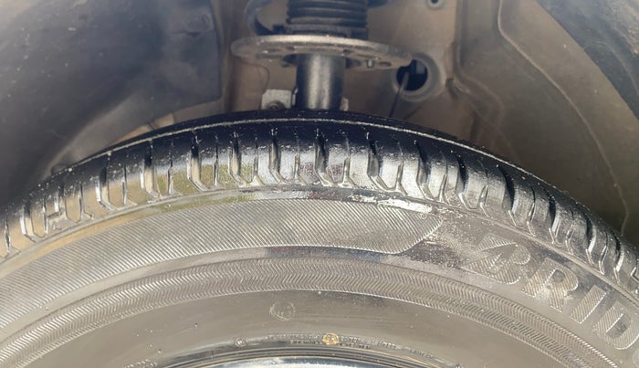 2020 Maruti Swift VXI, Petrol, Manual, 44,037 km, Left Front Tyre Tread