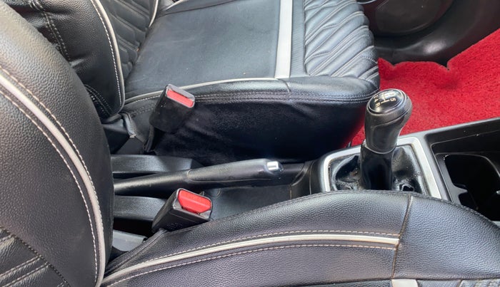 2020 Maruti Swift VXI, Petrol, Manual, 44,037 km, Gear Lever