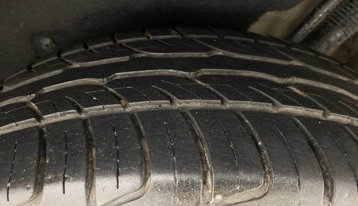 2018 Mahindra MARAZZO M2 8 STR, Diesel, Manual, 31,268 km, Left Rear Tyre Tread