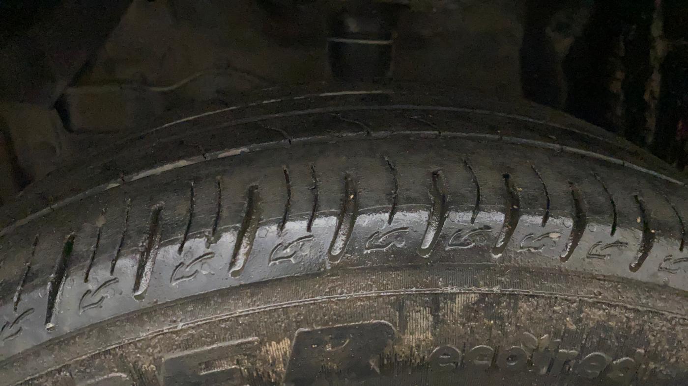 2021 Maruti Vitara Brezza VXI, Petrol, Manual, 84,801 km, Left Front Tyre Tread
