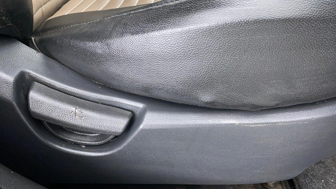 2015 Hyundai Grand i10 MAGNA 1.2 VTVT, Petrol, Manual, 28,553 km, Driver Side Adjustment Panel