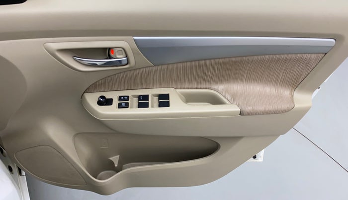 2013 Maruti Ertiga VXI, Petrol, Manual, 88,908 km, Driver Side Door Panels Control