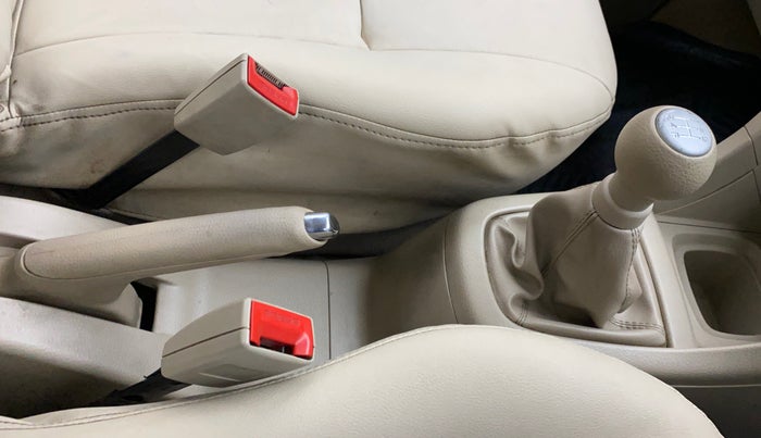 2013 Maruti Ertiga VXI, Petrol, Manual, 88,908 km, Gear Lever