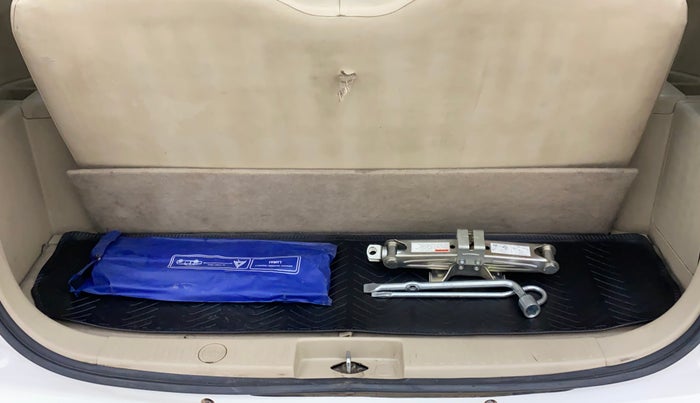 2013 Maruti Ertiga VXI, Petrol, Manual, 88,908 km, Boot Inside