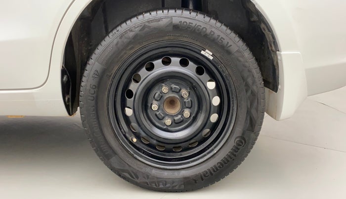 2013 Maruti Ertiga VXI, Petrol, Manual, 88,908 km, Left Rear Wheel