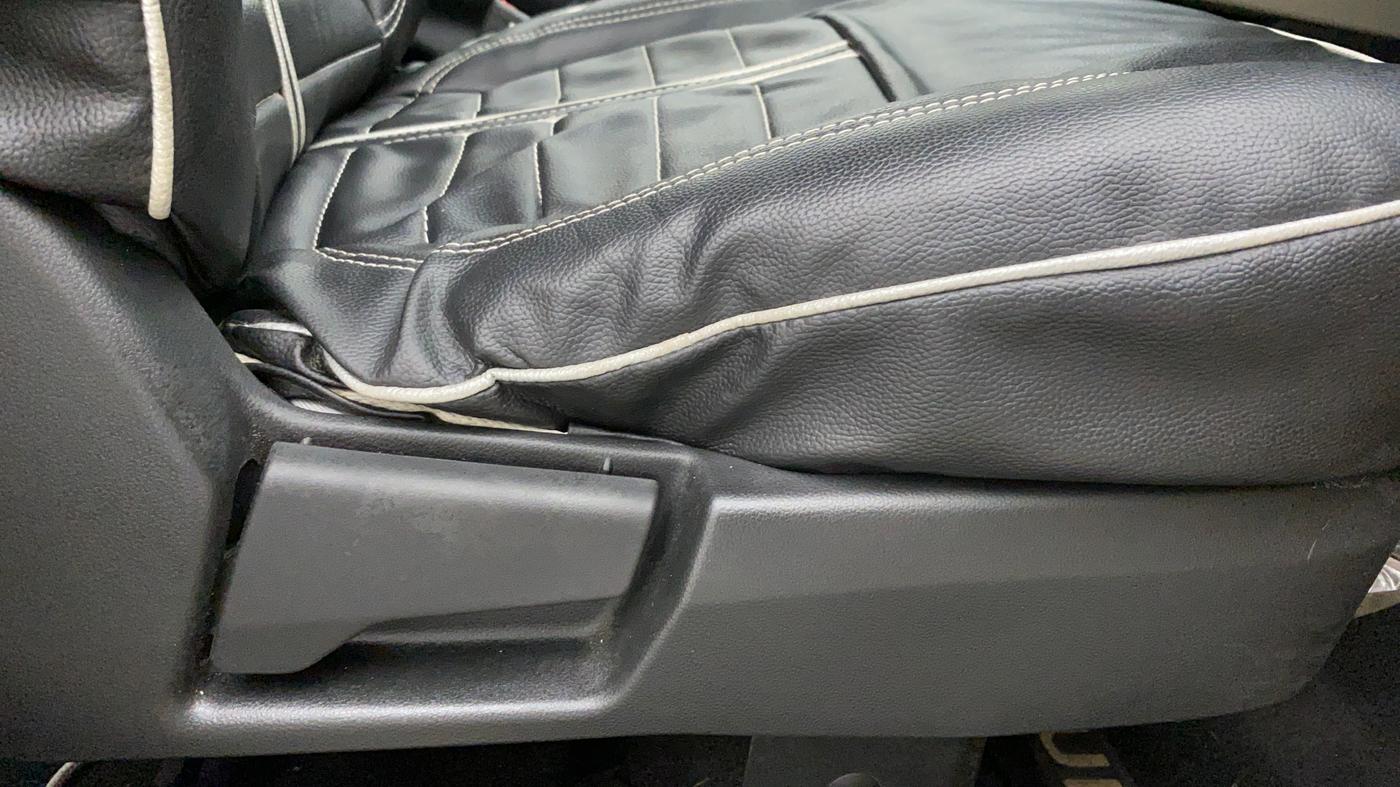 2019 Renault TRIBER 1.0 RXL PETROL, Petrol, Manual, 30,239 km, Driver Side Adjustment Panel