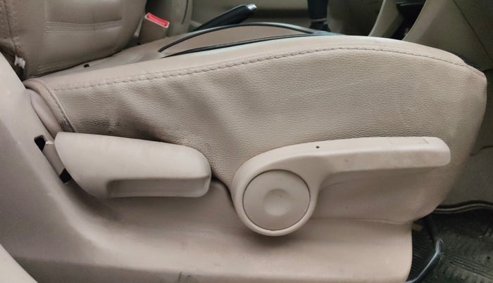 2016 Maruti Ciaz VXI+, Petrol, Manual, 84,661 km, Driver Side Adjustment Panel