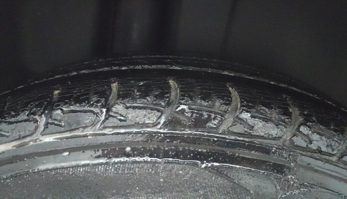 2016 Maruti Ciaz VXI+, Petrol, Manual, 84,661 km, Right Rear Tyre Tread