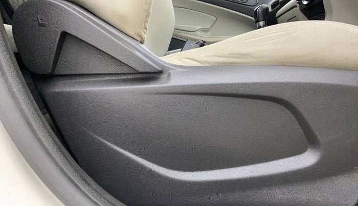2015 Ford Ecosport AMBIENTE 1.5L DIESEL, Diesel, Manual, 1,15,854 km, Driver Side Adjustment Panel