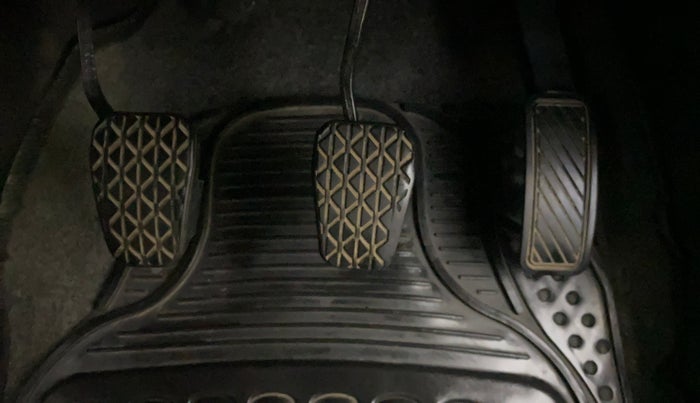 2015 Ford Ecosport AMBIENTE 1.5L DIESEL, Diesel, Manual, 1,15,854 km, Pedals