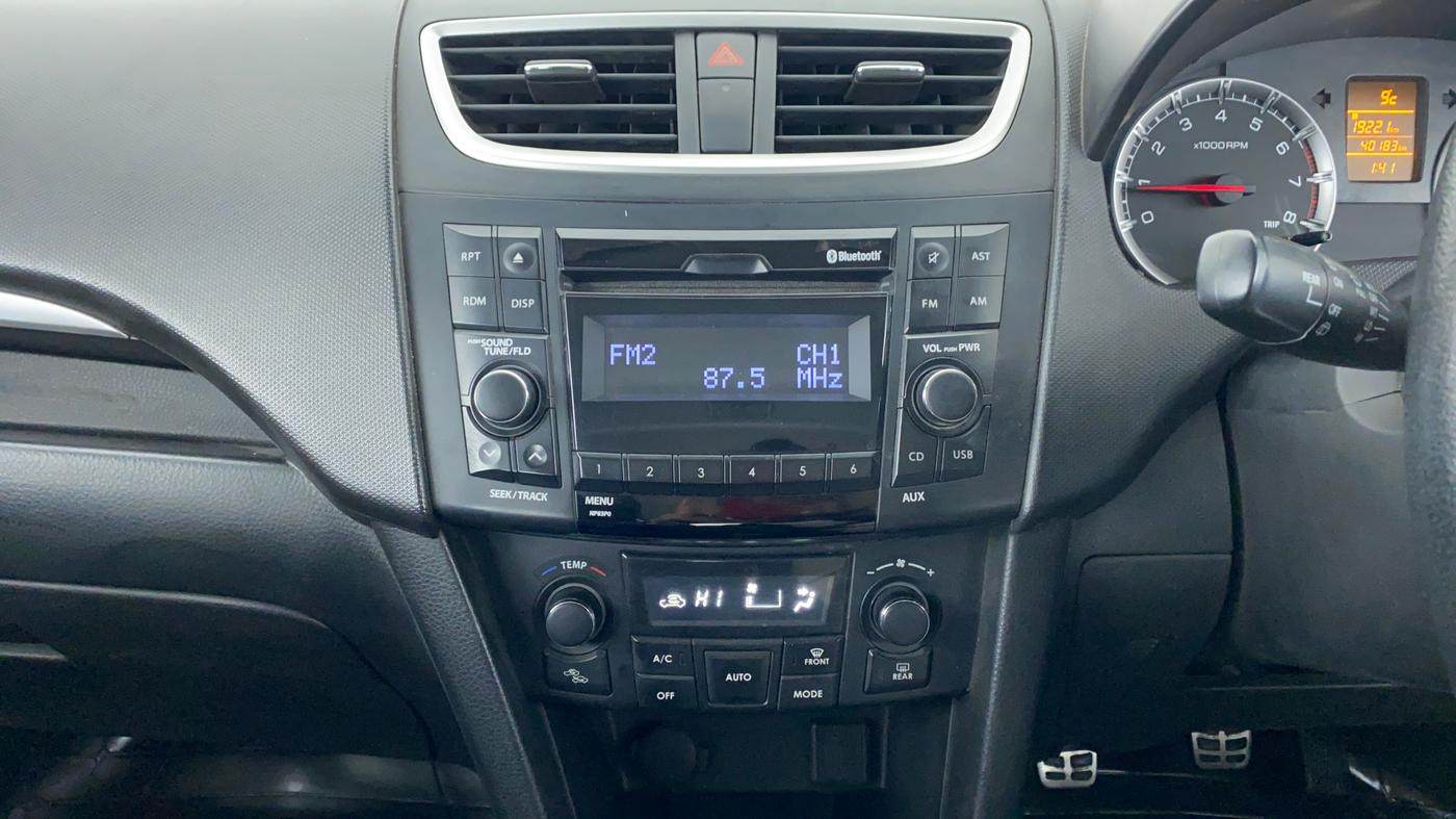 2017 Maruti Swift ZXI, Petrol, Manual, 40,512 km, Air Conditioner