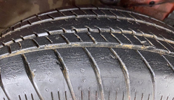 2017 Maruti Swift ZXI, Petrol, Manual, 40,512 km, Right Front Tyre Tread