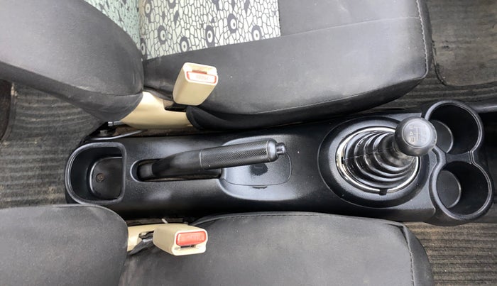 2012 Honda Brio E MT, Petrol, Manual, 1,27,532 km, Gear Lever