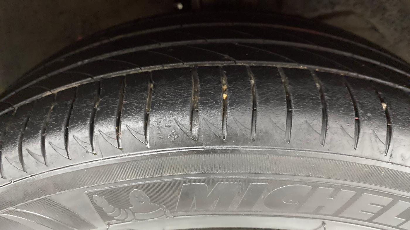 2016 Maruti Baleno ALPHA 1.2 K12, Petrol, Manual, 93,191 km, Right Front Tyre Tread