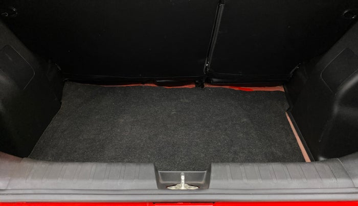 2016 Maruti Baleno ALPHA 1.2 K12, Petrol, Manual, 93,191 km, Boot Inside