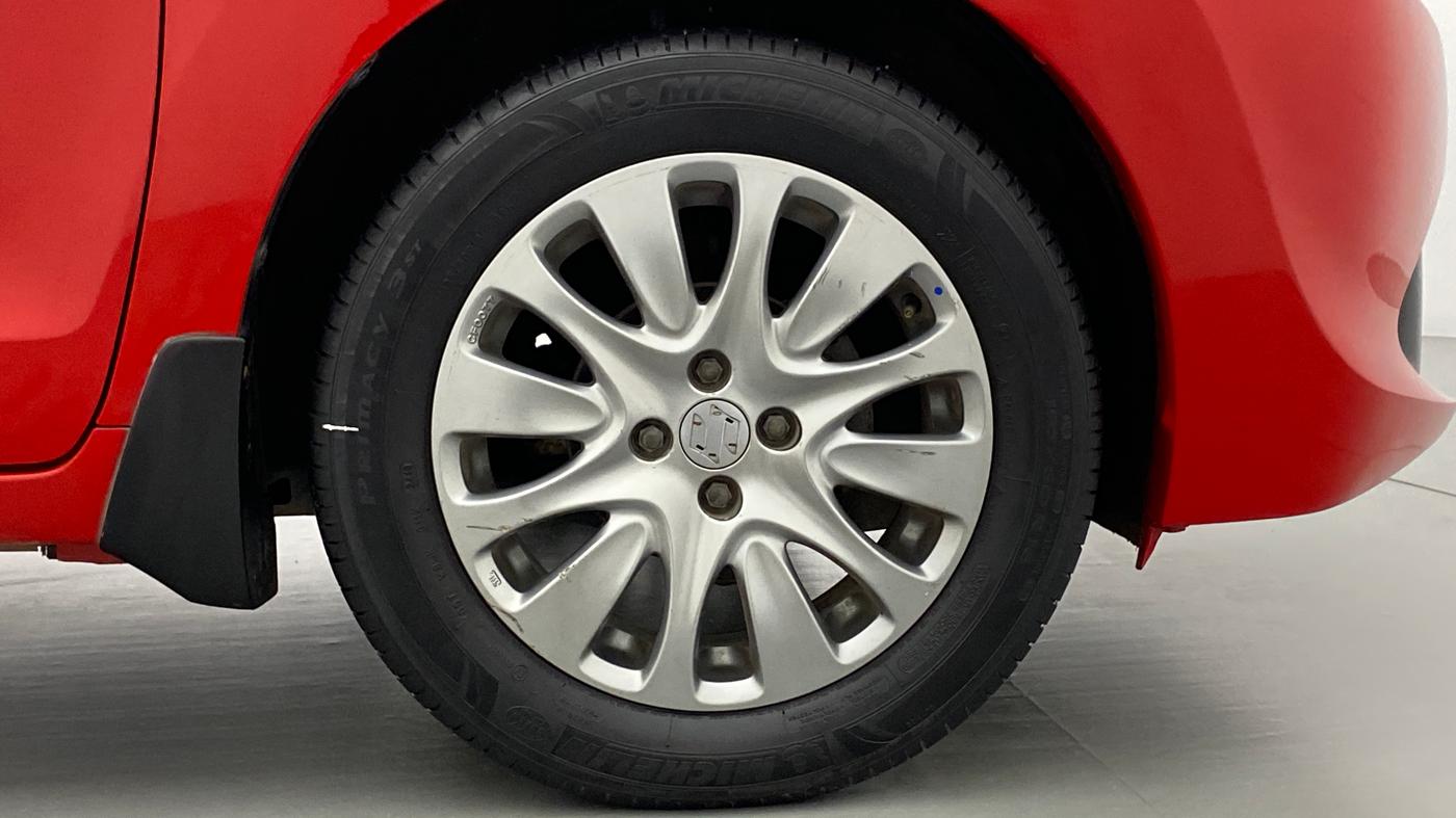 2016 Maruti Baleno ALPHA 1.2 K12, Petrol, Manual, 93,191 km, Right Front Wheel