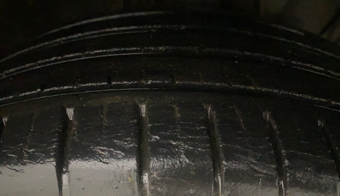 2016 Hyundai Elite i20 ASTA 1.2, Petrol, Manual, 93,895 km, Right Front Tyre Tread