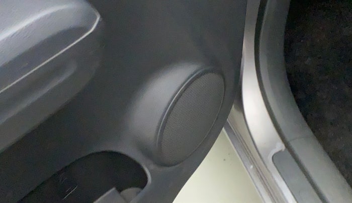 2011 Maruti Ritz VXI, Petrol, Manual, 33,438 km, Infotainment system - Front speakers missing / not working