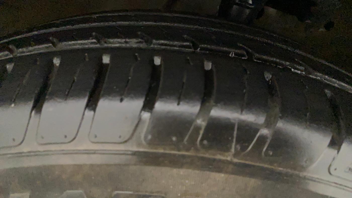 2011 Maruti Ritz VXI, Petrol, Manual, 33,438 km, Right Rear Tyre Tread
