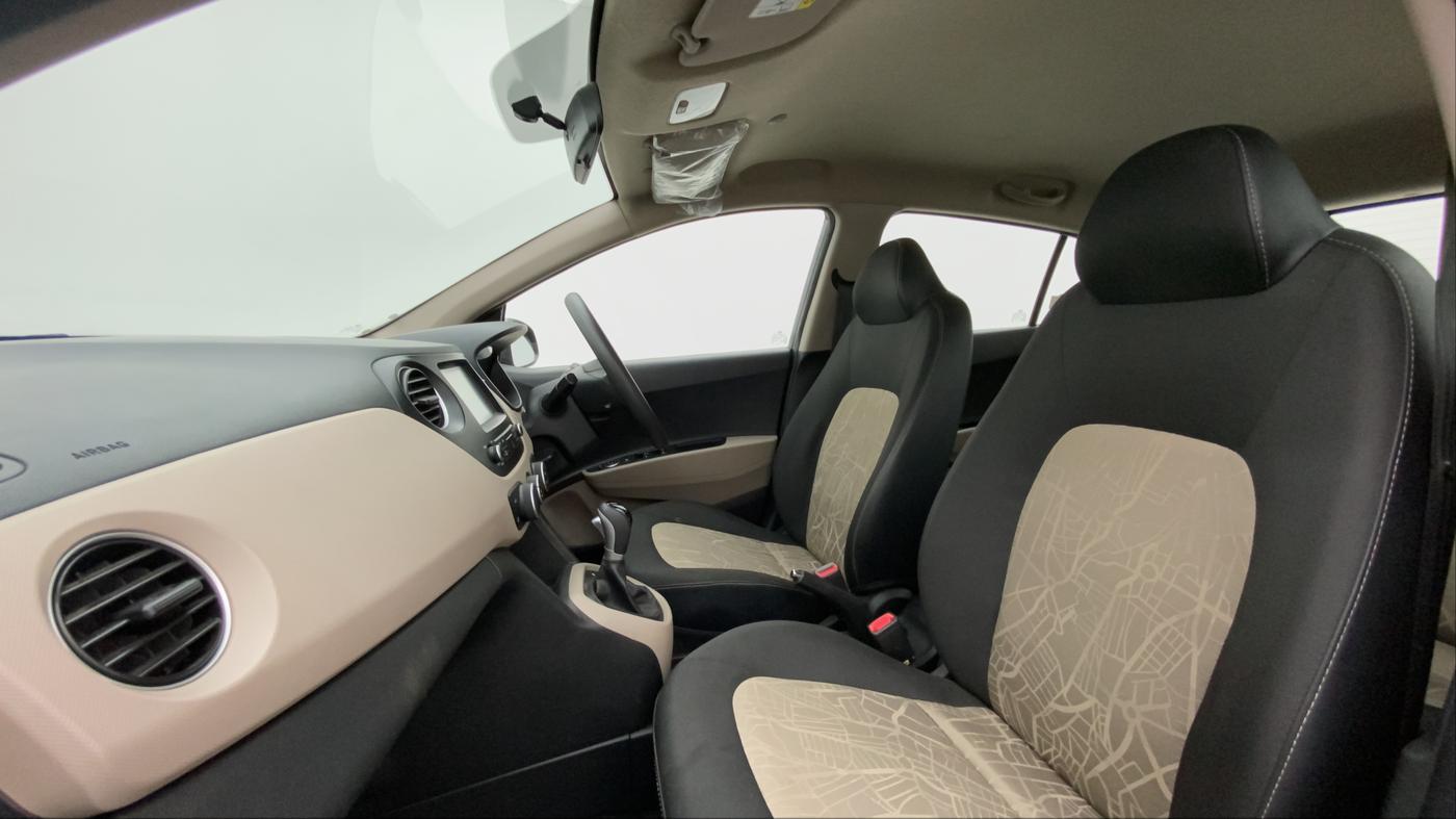 2017 Hyundai Grand i10 SPORTZ (O) AT 1.2 KAPPA VTVT, Petrol, Automatic, 41,385 km, Right Side Front Door Cabin