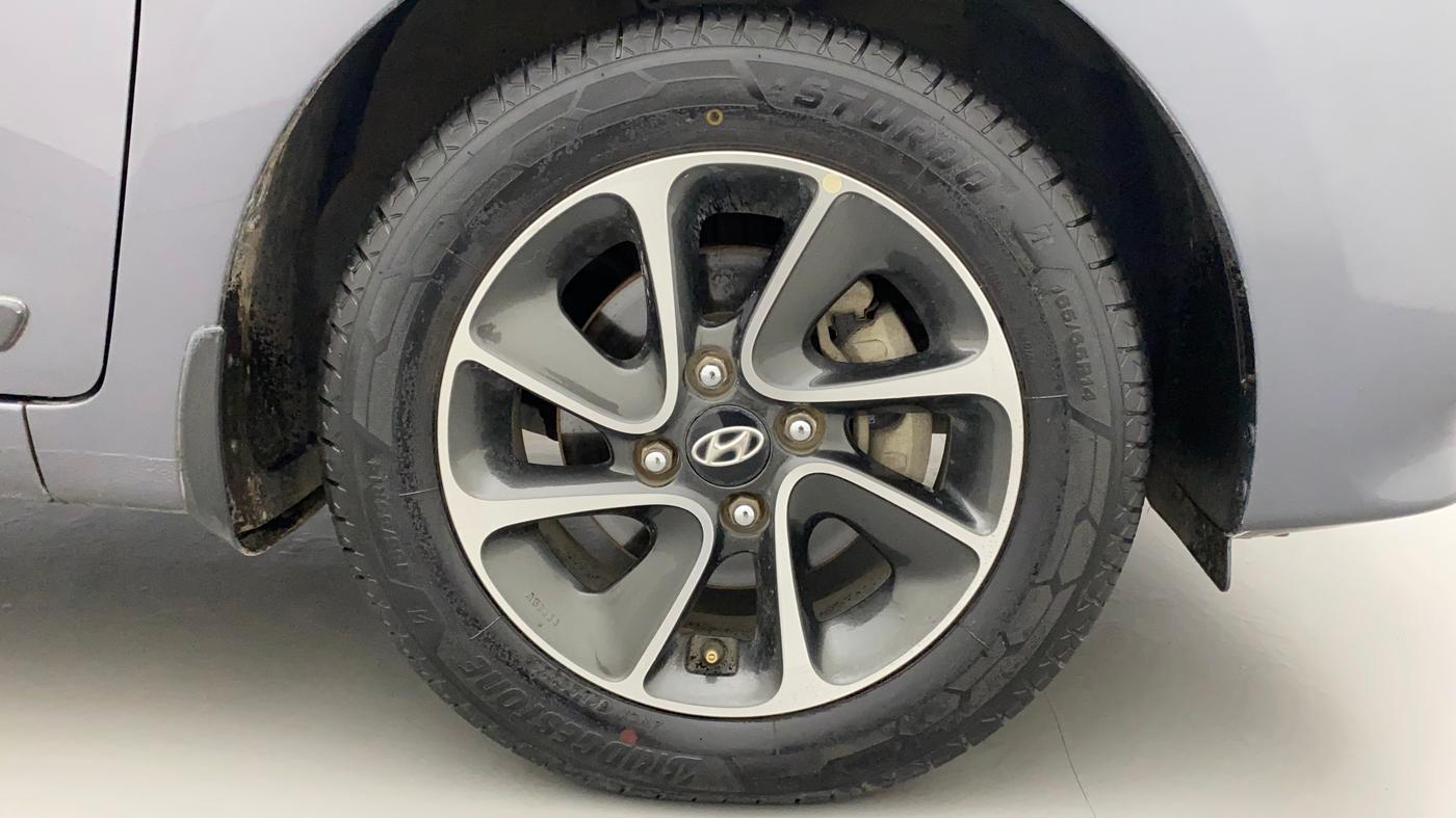 2017 Hyundai Grand i10 SPORTZ (O) AT 1.2 KAPPA VTVT, Petrol, Automatic, 41,385 km, Right Front Wheel