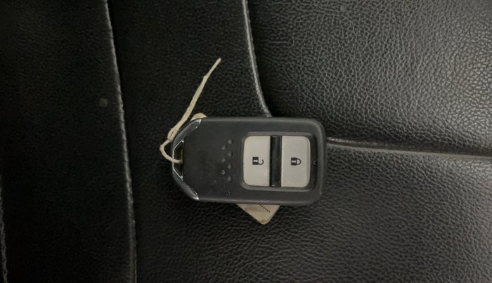 2018 Honda WR-V 1.5L I-DTEC VX MT, Diesel, Manual, 90,467 km, Key Close Up