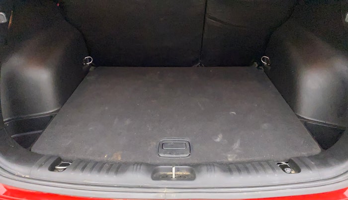 2019 Jeep Compass LIMITED 2.0 DIESEL, Diesel, Manual, 9,346 km, Boot Inside