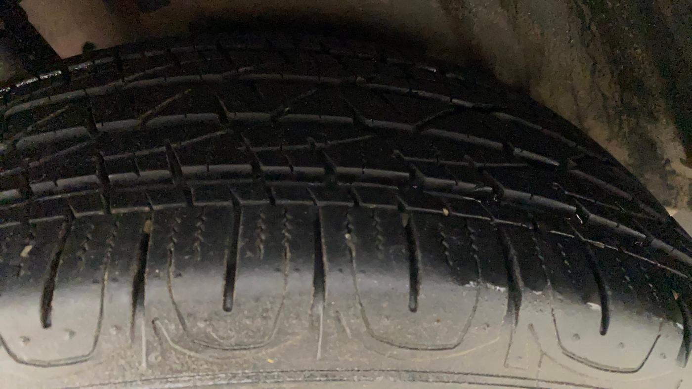 2019 Jeep Compass LIMITED 2.0 DIESEL, Diesel, Manual, 9,346 km, Left Rear Tyre Tread