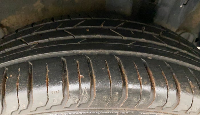 2021 Hyundai NEW I20 ASTA 1.2 AT, Petrol, Automatic, 11,069 km, Left Rear Tyre Tread