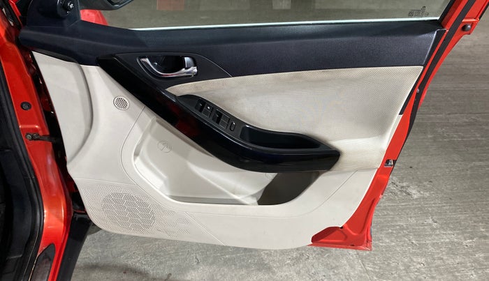 2022 Tata NEXON XZ PLUS (HS) DIESEL, Diesel, Manual, 14,095 km, Driver Side Door Panels Control
