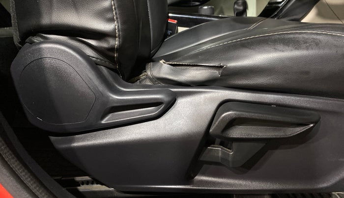 2022 Tata NEXON XZ PLUS (HS) DIESEL, Diesel, Manual, 14,095 km, Driver Side Adjustment Panel