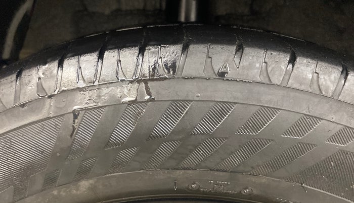 2014 Hyundai Grand i10 SPORTZ 1.2 KAPPA VTVT, Petrol, Manual, 74,156 km, Right Rear Tyre Tread