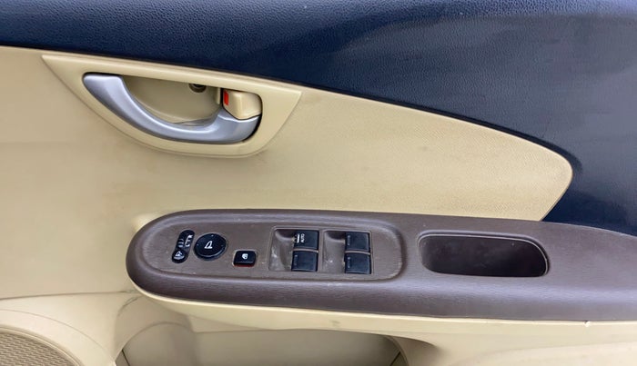 2013 Honda Amaze 1.2L I-VTEC VX AT, Petrol, Automatic, 40,934 km, Driver Side Door Panels Control