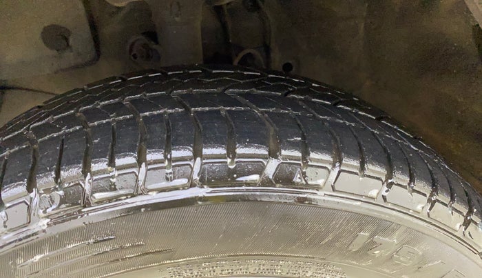 2013 Honda Amaze 1.2L I-VTEC VX AT, Petrol, Automatic, 40,934 km, Left Front Tyre Tread