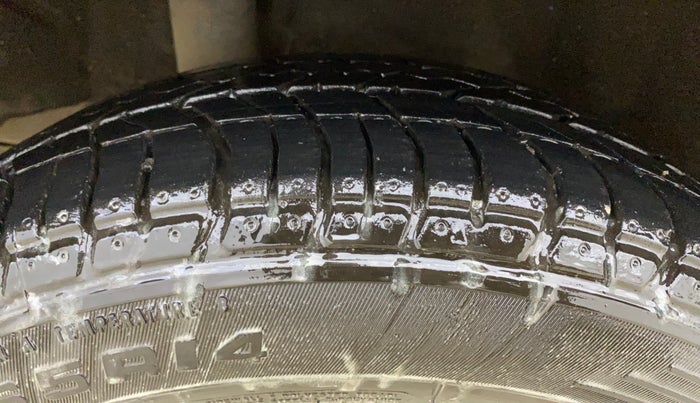 2013 Honda Amaze 1.2L I-VTEC VX AT, Petrol, Automatic, 40,934 km, Right Rear Tyre Tread