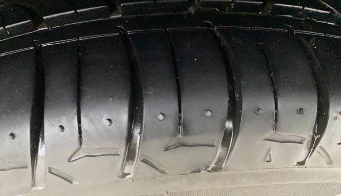 2021 Hyundai NEW I20 Asta 1.0 GDI Turbo IMT, Petrol, Manual, 29,721 km, Left Rear Tyre Tread