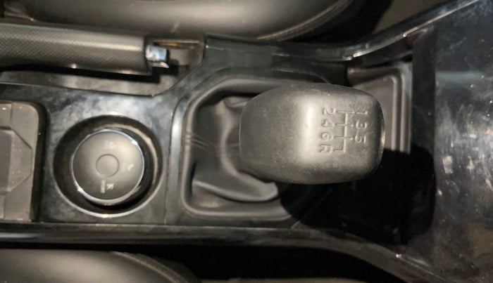 2023 Tata NEXON FEARLESS 1.2 REVOTRON 6 MT DT, Petrol, Manual, 19,601 km, Gear Lever