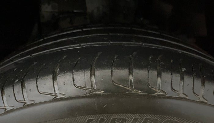 2023 Tata NEXON FEARLESS 1.2 REVOTRON 6 MT DT, Petrol, Manual, 19,601 km, Right Front Tyre Tread