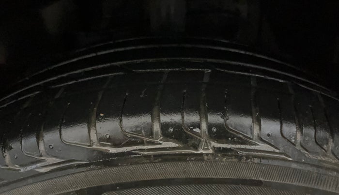 2023 Tata NEXON FEARLESS 1.2 REVOTRON 6 MT DT, Petrol, Manual, 19,601 km, Left Front Tyre Tread
