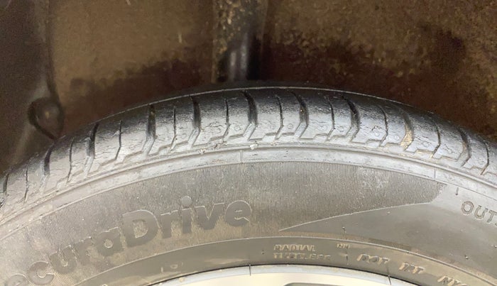 2022 Hyundai NEW I20 ASTA (O) 1.2 MT, Petrol, Manual, 53,181 km, Right Rear Tyre Tread