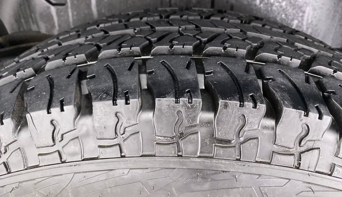 2021 Mahindra Thar LX PETROL HT 4WD AT, Petrol, Automatic, 5,948 km, Left Rear Tyre Tread